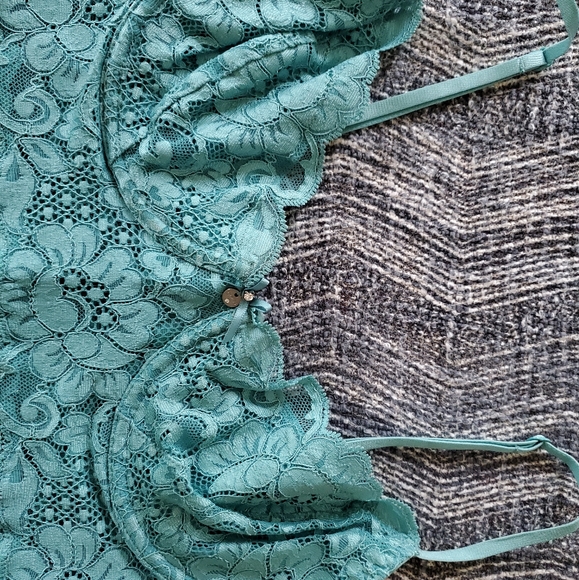 Lace Bralette Tank - Picture 4 of 4